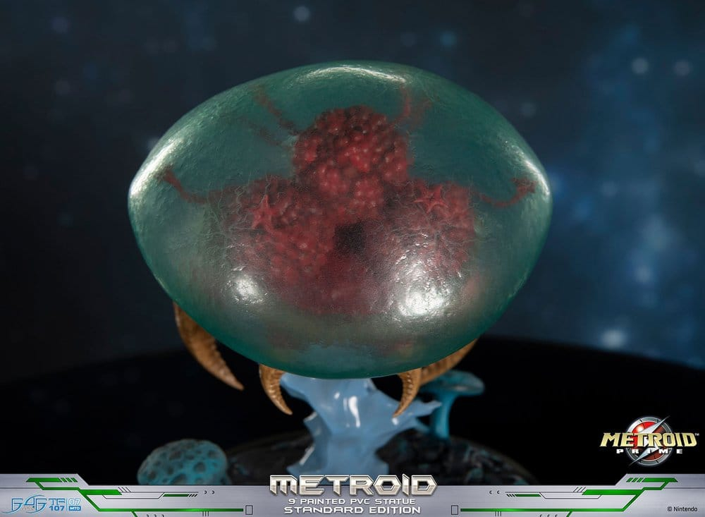 Metroid Prime PVC Figure Metroid (Standard) (Glow in the Dark) 21 cm [12]