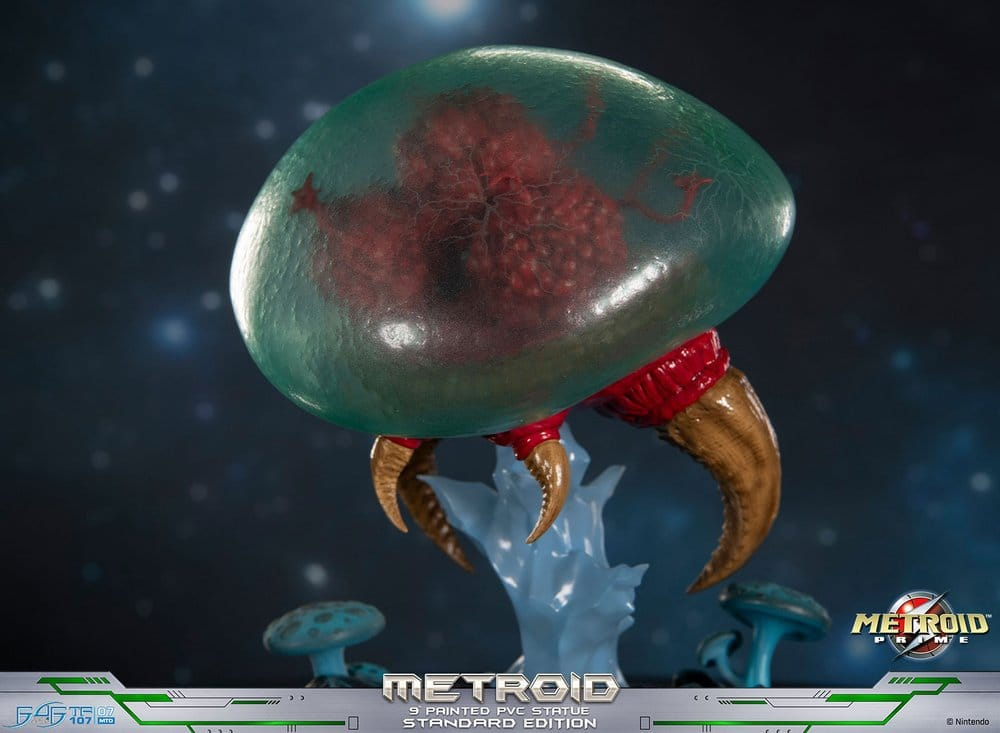 Metroid Prime PVC Figure Metroid (Standard) (Glow in the Dark) 21 cm [15]