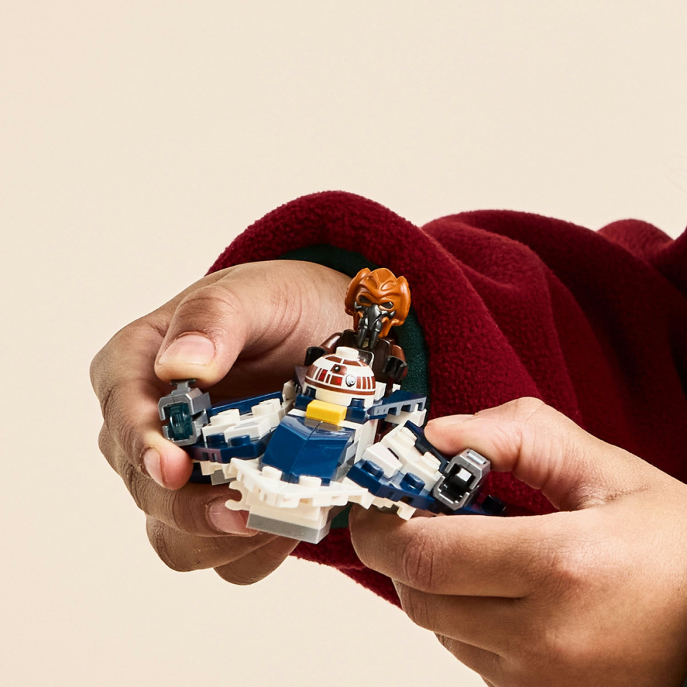 LEGO Star Wars Micronava de lupta Jedi Starfighter a lui Plo Koon [9]