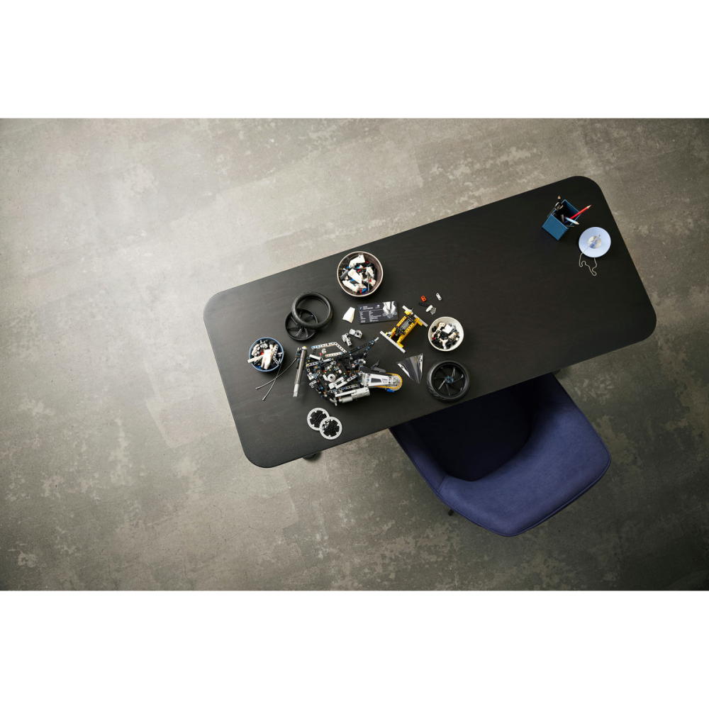 LEGO Technic – BMW M 1000 RR 42130 [5]