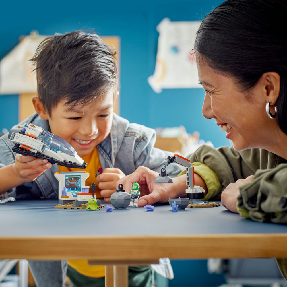 Nava spatiala si descoperirea asteroidului [5]