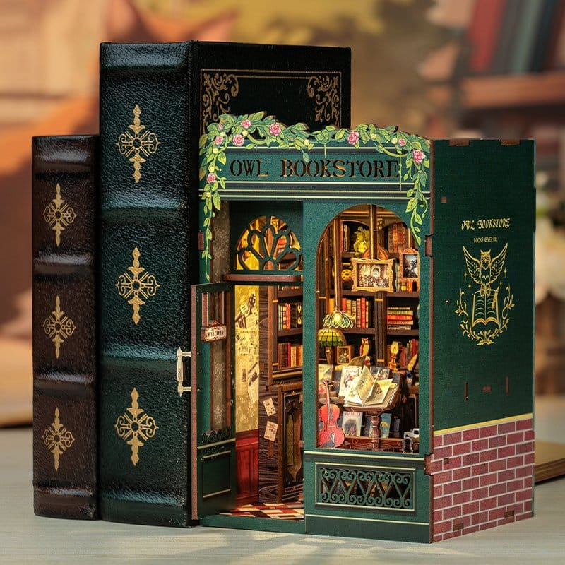 Owl Bookstore - DIY Book Nook Kit cu LED [4]