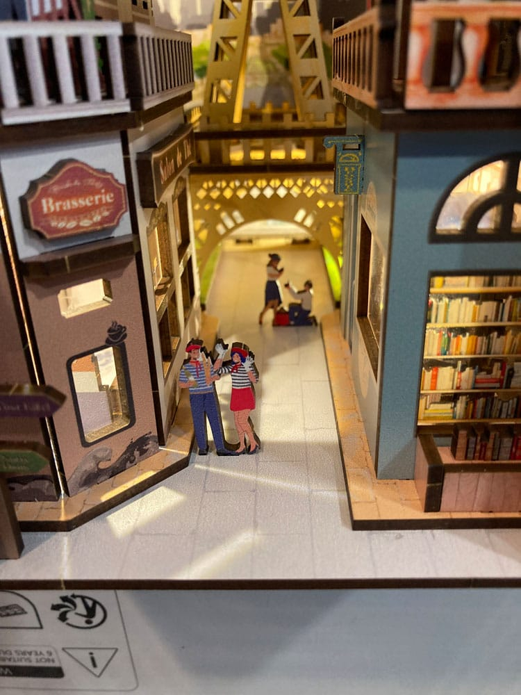 Paris Tiny Adventures Book Nook Mini Diorama 23 cm [3]