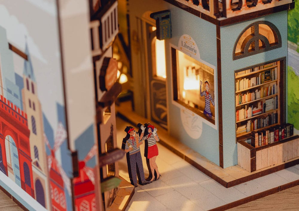 Paris Tiny Adventures Book Nook Mini Diorama 23 cm [4]