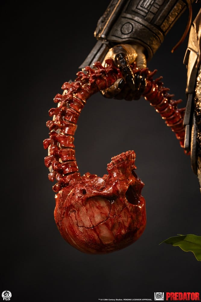 Predator Statue 1/2 Predator 117 cm [17]