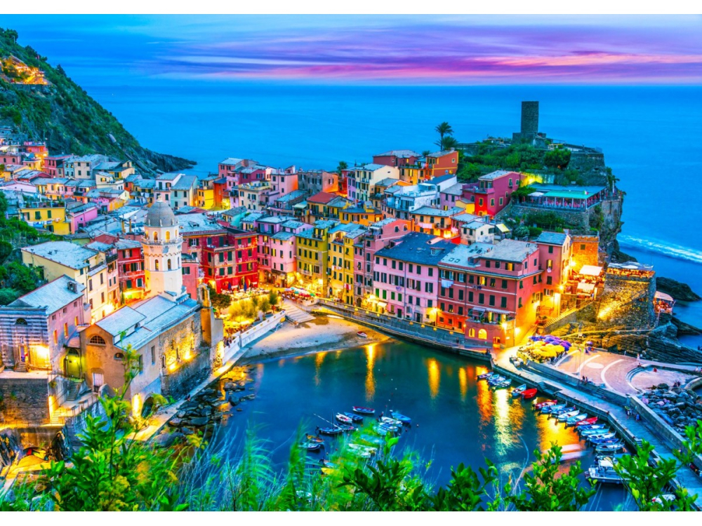 Puzzle 1000 piese Enjoy – Vernazza at Dusk, Cinque Terre, Italy [2]