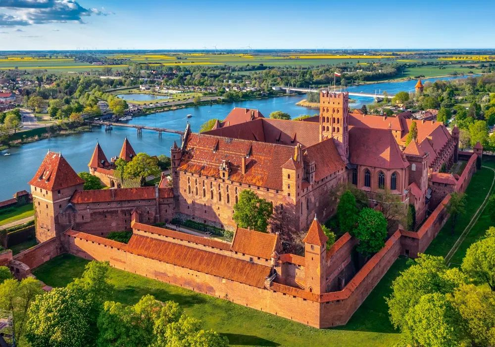 Puzzle 500 piese View of The Malbork Castle, Poland 054039 Castorland [2]