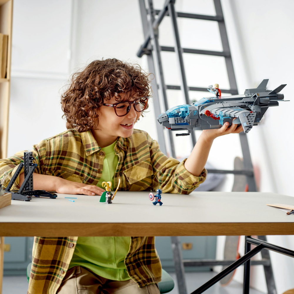 Quinjetul Avengers [5]