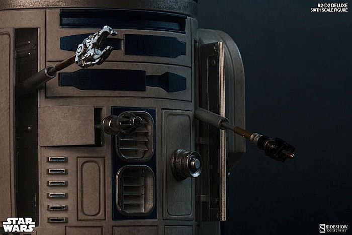 R2-D2 Deluxe [3]