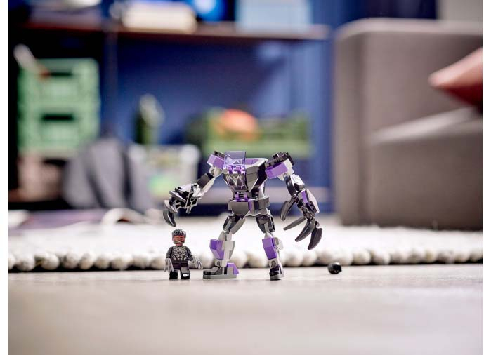 Robot Black Panther [9]