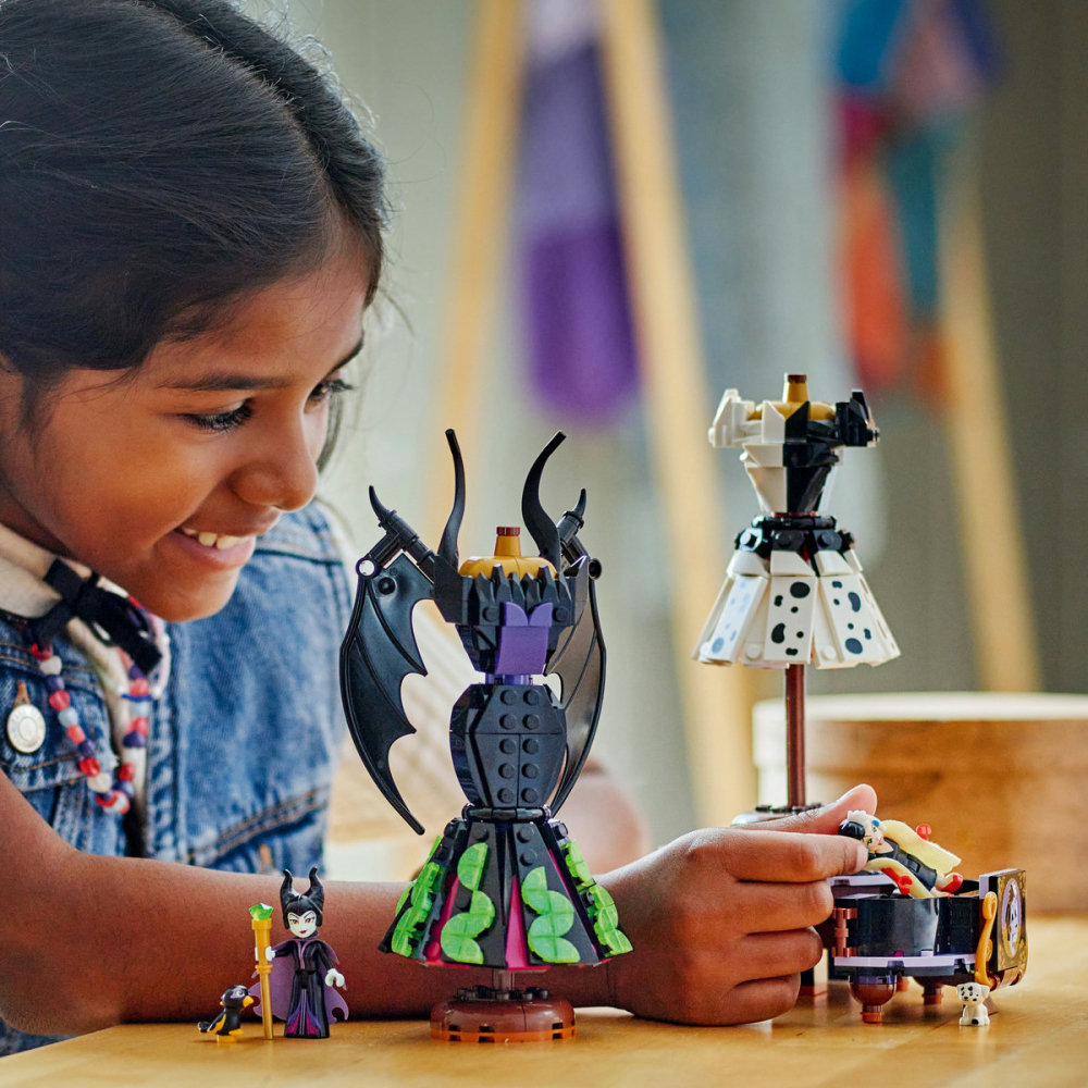 LEGO Disney Rochiile lui Maleficent si Cruella De Vil 43262 [7]