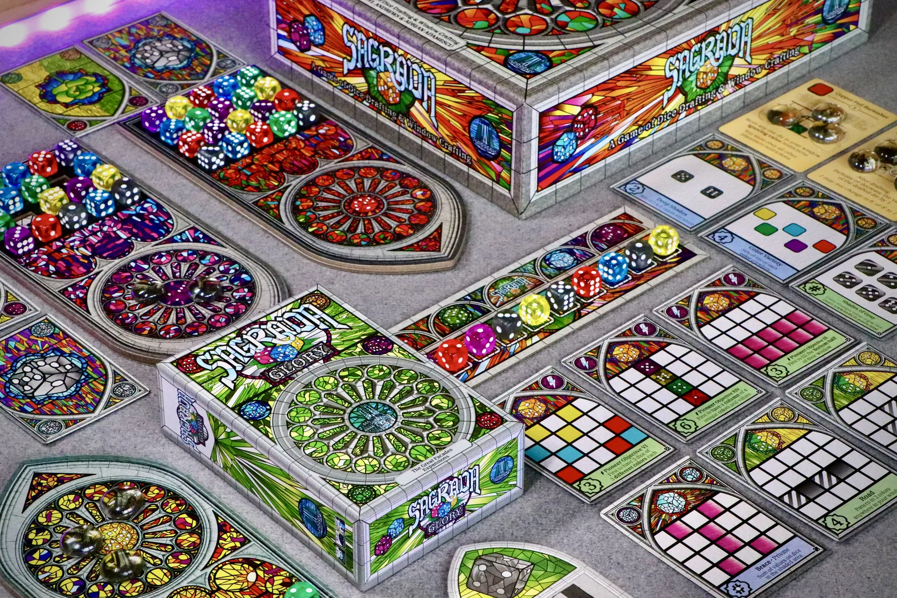Sagrada: Glory [3]