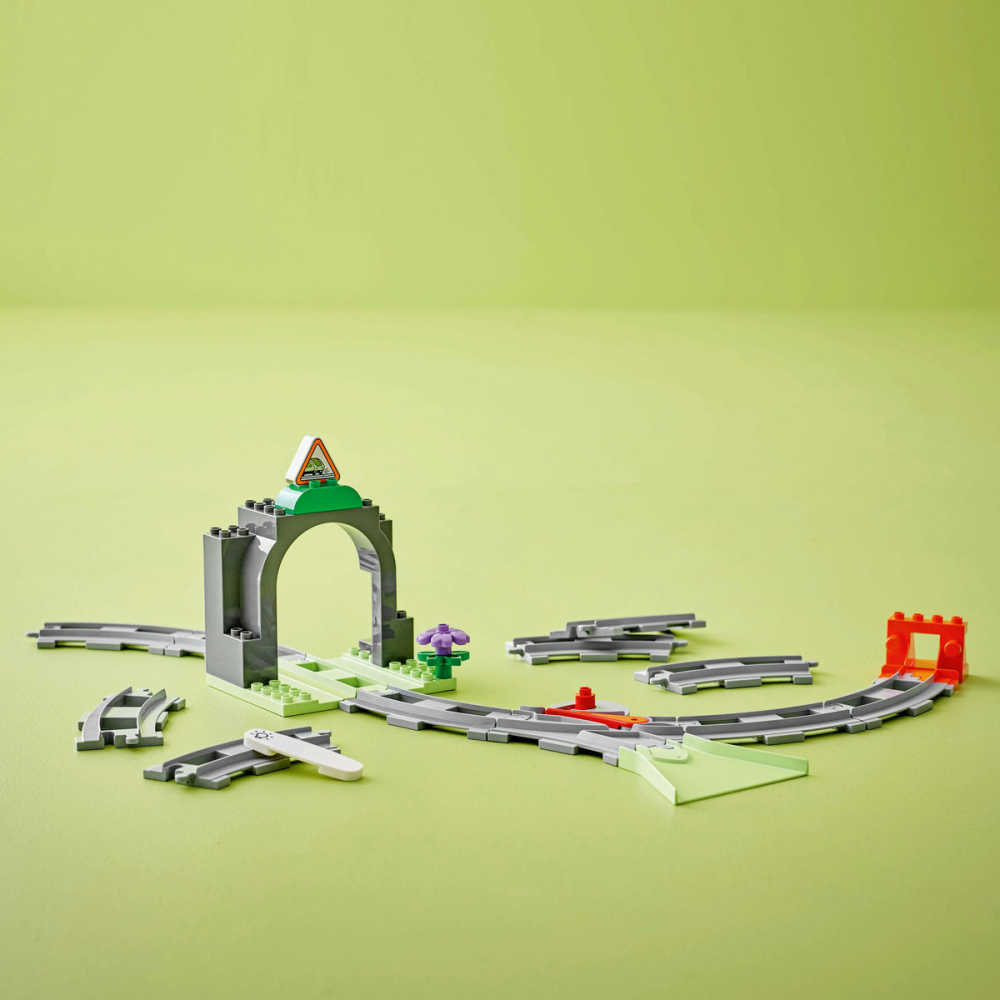 LEGO DUPLO Set de extindere Tunel si sine de cale ferata 10425 [8]
