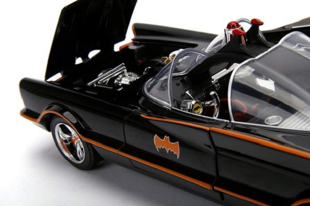 Set Jada Batmobile 1966 1:18 + Batman si Robin figurine [4]