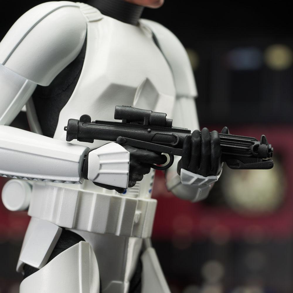 Star Wars Episode IV Milestones Statue 1/6 Han Solo (Stormtrooper Disguise) 40th Anniversary Exclusive 30 cm [10]