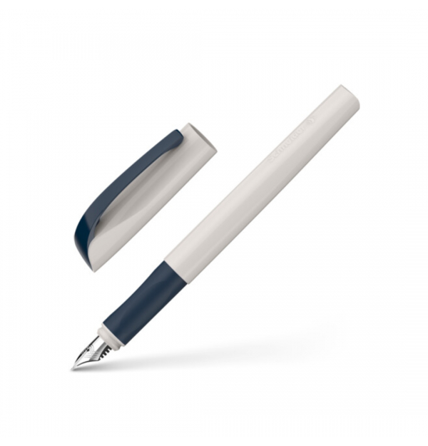 Stilou Schneider Xpect 2024, penita otel M, ergonomic [1]