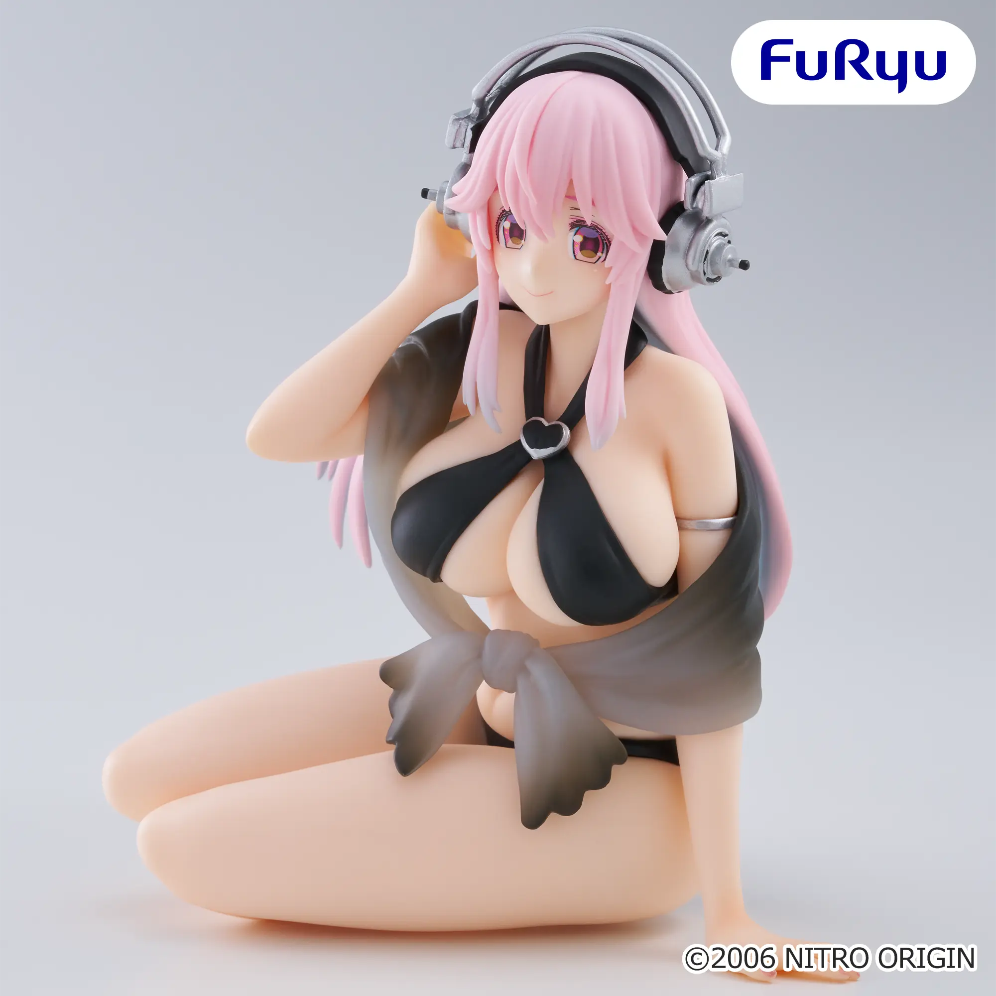 Super Sonico Swimsuit Black Color Ver. - figurina FuRyu Noodle Stopper 10 cm [2]