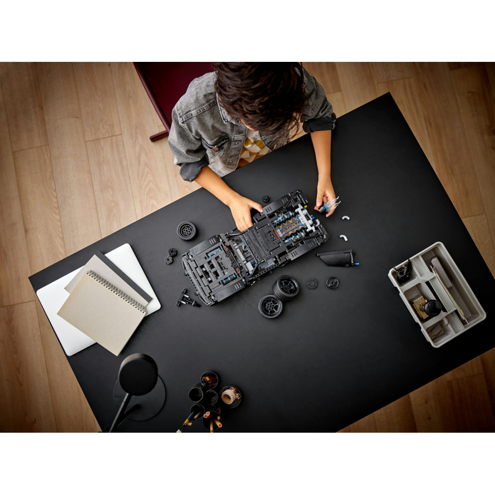 THE BATMAN - BATMOBIL [4]