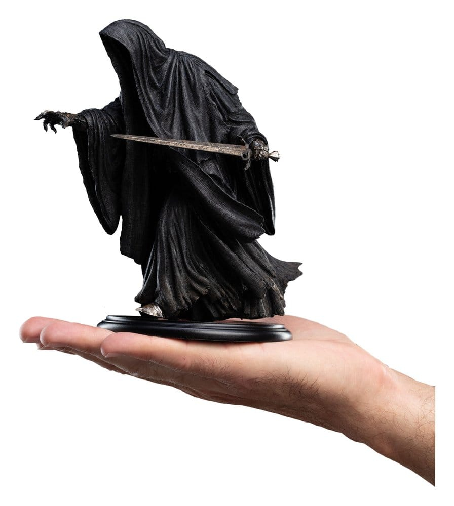 The Lord of the Rings Trilogy Mini Statue Ringwraith at the Prancing Pony 18 cm [2]