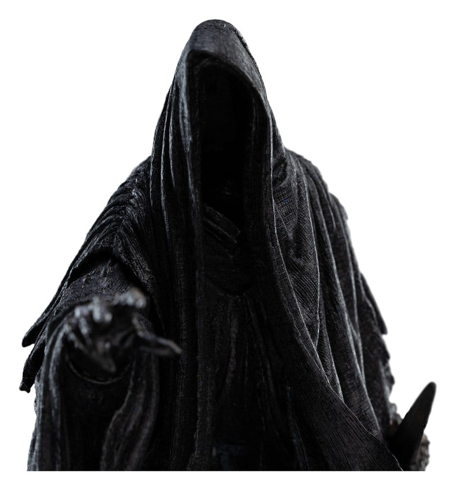 The Lord of the Rings Trilogy Mini Statue Ringwraith at the Prancing Pony 18 cm [8]