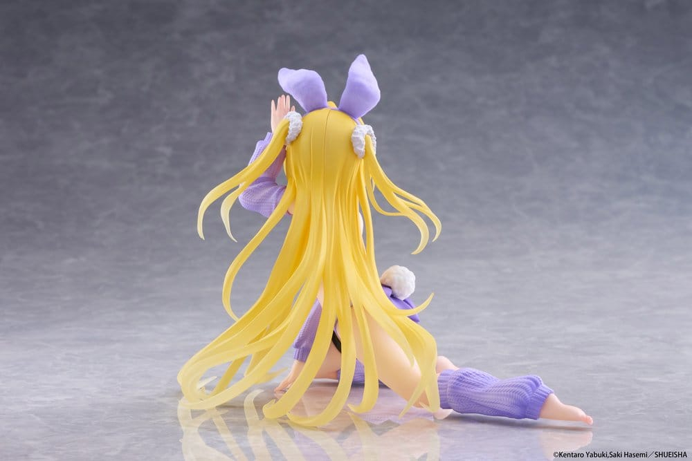 To Love-Ru Darkness MOFLOCK PVC Figure Golden Darkness (Fluffy Bunny Ver.) 13 cm [10]
