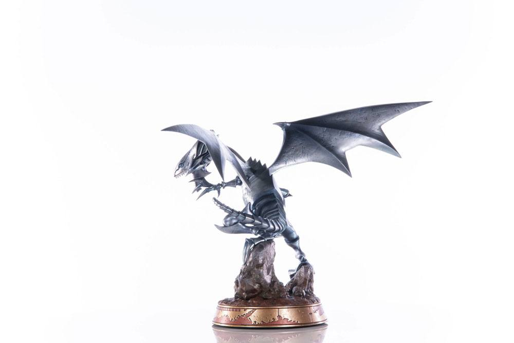 Yu-Gi-Oh! PVC Statue Blue-Eyes White Dragon Silver Edition 35 cm [22]