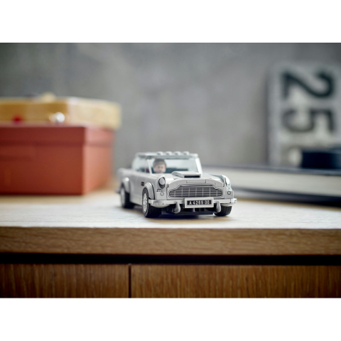 007 Aston Martin DB5 [5]