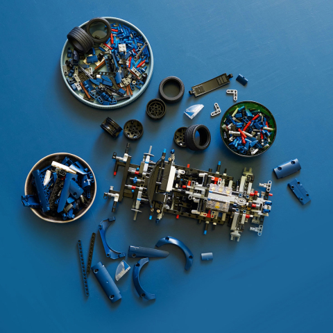 LEGO Technic 2022 Ford GT 42154 [4]