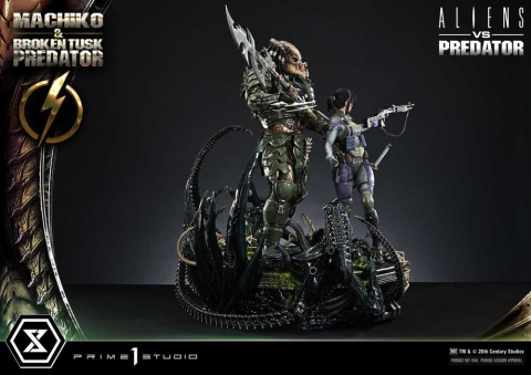Aliens vs. Predator (Comic) Ultimate Premium Masterline Statue 1/4 Machiko & Broken Tusk Predator 79 cm [6]