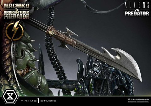 Aliens vs. Predator (Comic) Ultimate Premium Masterline Statue 1/4 Machiko & Broken Tusk Predator 79 cm [21]
