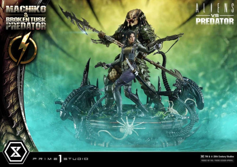 Aliens vs. Predator (Comic) Ultimate Premium Masterline Statue 1/4 Machiko & Broken Tusk Predator Deluxe Version 84 cm [5]