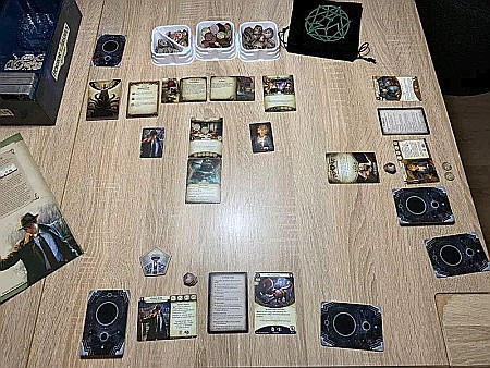 Arkham Horror: The Card Game (Revised Edition) [3]