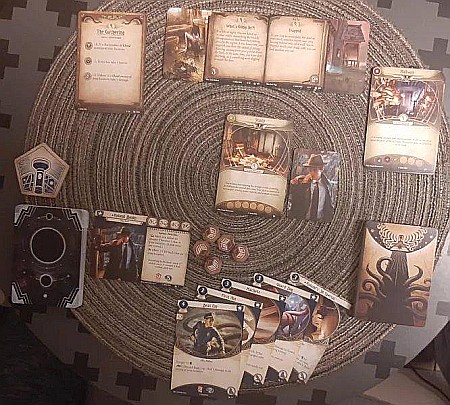 Arkham Horror: The Card Game (Revised Edition) [2]