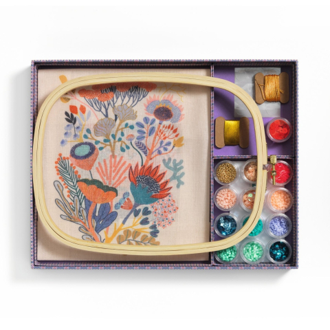 Atelier creativ 58 pentru adulti Broderie cu mărgele, Djeco [1]