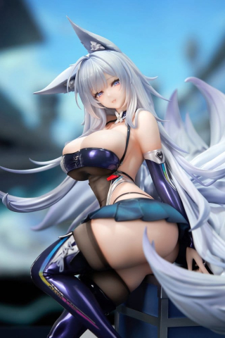 Azur Lane PVC Figure 1/7 Shinano Moonlit Chrome Ver. 25 cm [5]