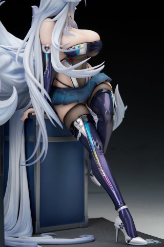 Collectibles - Azur Lane PVC Figure 1/7 Shinano Moonlit Chrome Ver. 25 cm