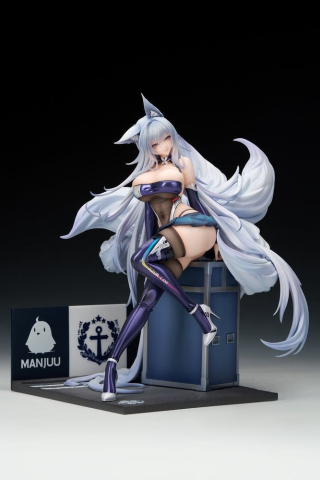 Azur Lane PVC Figure 1/7 Shinano Moonlit Chrome Ver. Acrylic Special Edition w/Display 25 cm [16]