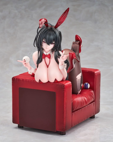 Azur Lane PVC Figure 1/7 Taihou: Fun on the Baize - Illustration Ver. 22 cm [4]