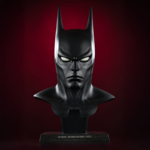 Batman DC Direct Replica 1/1 Batman Beyond Mask 58 cm [1]