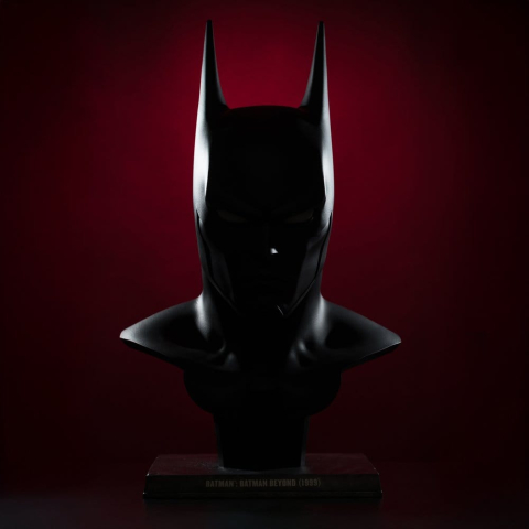PRECOMENZI - Batman DC Direct Replica 1/1 Batman Beyond Mask 58 cm
