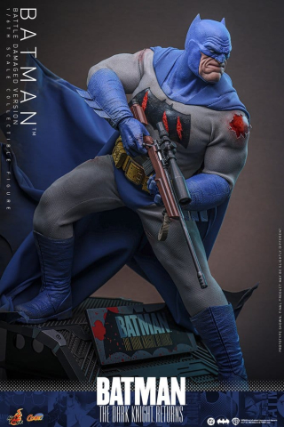 Batman: The Dark Knight Returns Comic Masterpiece Action Figure 1/6 Batman (Battle Damaged Version) 32 cm [3]