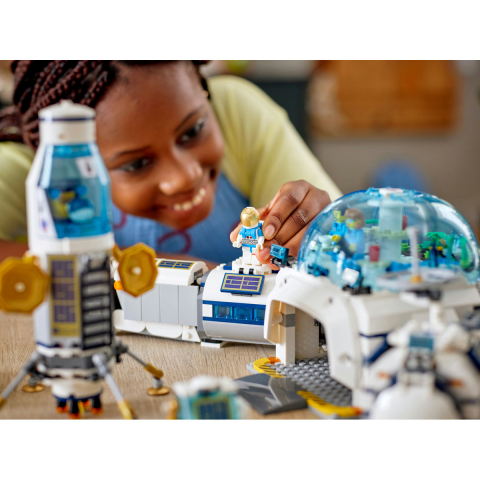 Baza stiintifica de pe luna [4]