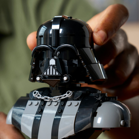 LEGO Star Wars Bust Darth Vader 75439 [6]