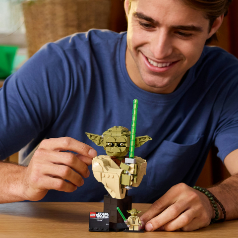 LEGO Star Wars Bust Yoda 75438 [3]