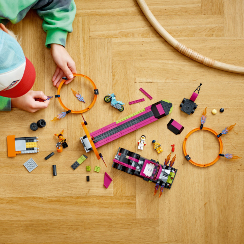 Camion de cascadorii [3]