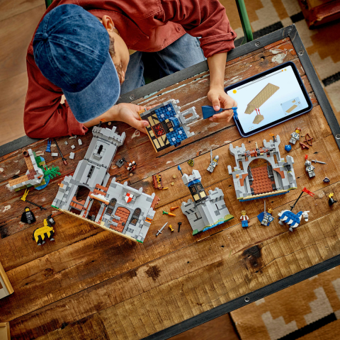 LEGO Creator 3 in 1 Castel Medieval cu Cai si Cavaleri 31168 [5]