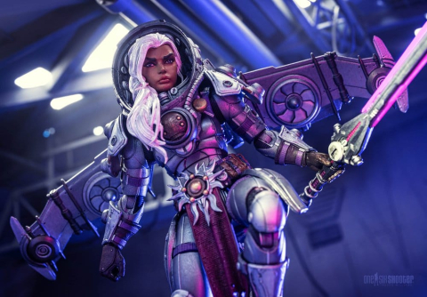 Cosmic Legions Mortal Thorn Action Figure Arch General Honora [5]