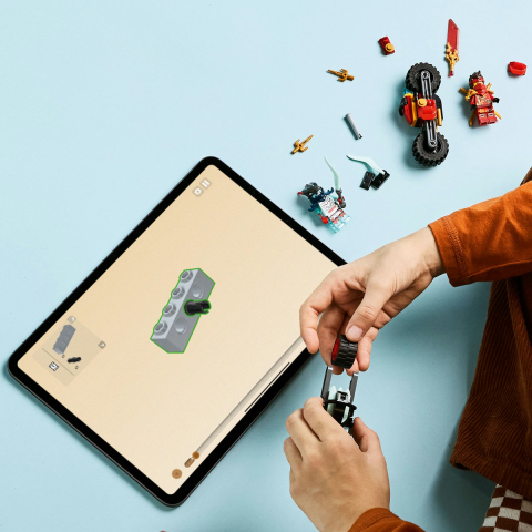 LEGO NINJAGO Cursa de viteza cu motocicleta lui Kai 71838 [3]