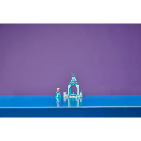 Curtea Castelului lui Elsa [5]