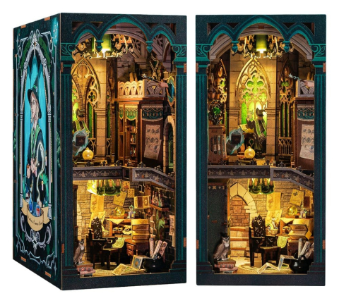 Darkness Common Room - DIY Book Nook Kit cu LED [6]
